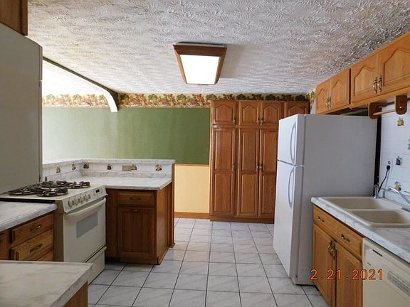 5th image of 720 S Tabor Ave