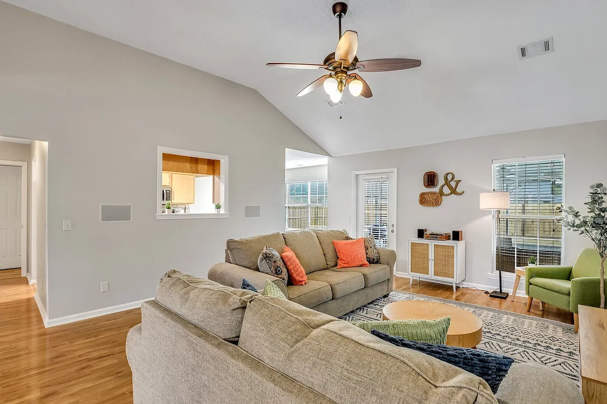 3 bed, 1554 sqft, $3,000 — Photo 4