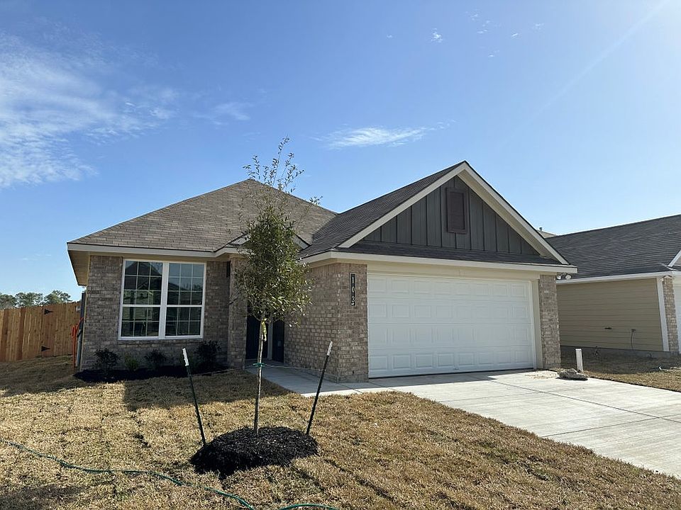 1st image of 103 Laurel Oak Dr