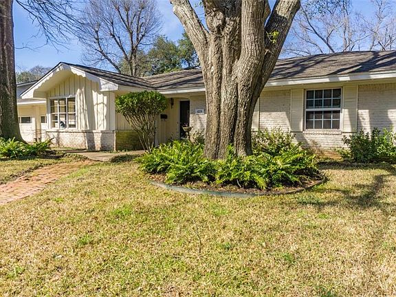 3rd image of 619 Zelwood Dr
