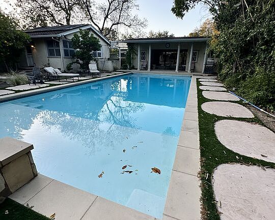3rd image of 5250 Louise Ave