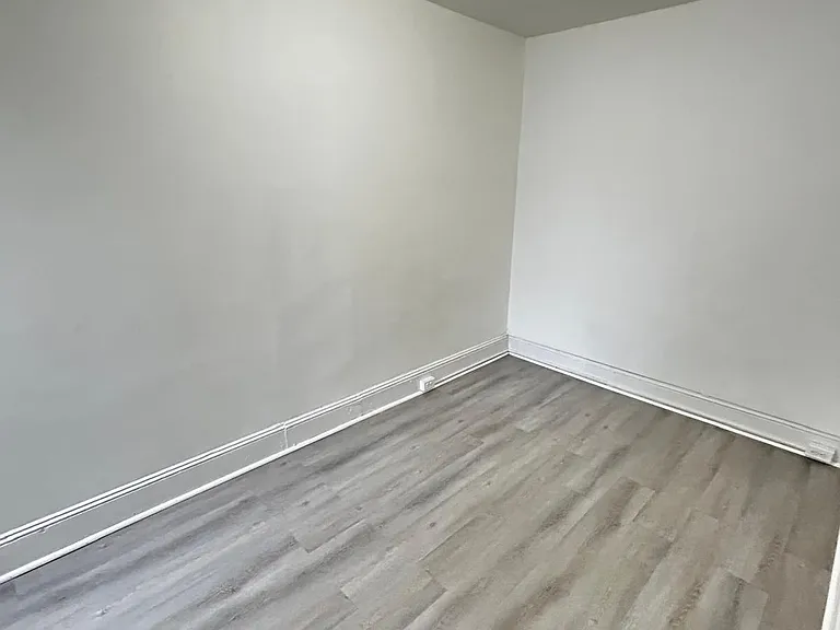6037 Kershaw St — Photo 5