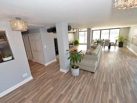 2nd image of 465 W Dominion Dr Unit 101