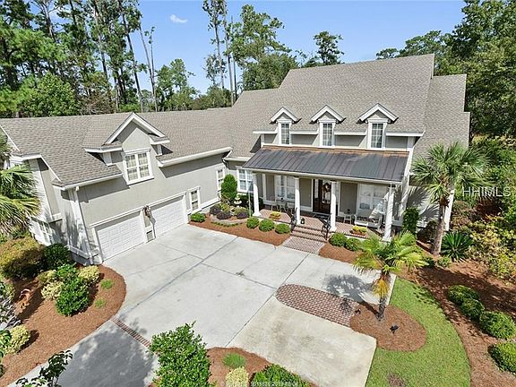 3rd image of 634 Colonial Dr