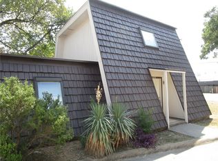 809 E Pioneer Dr, Irving, TX 75061