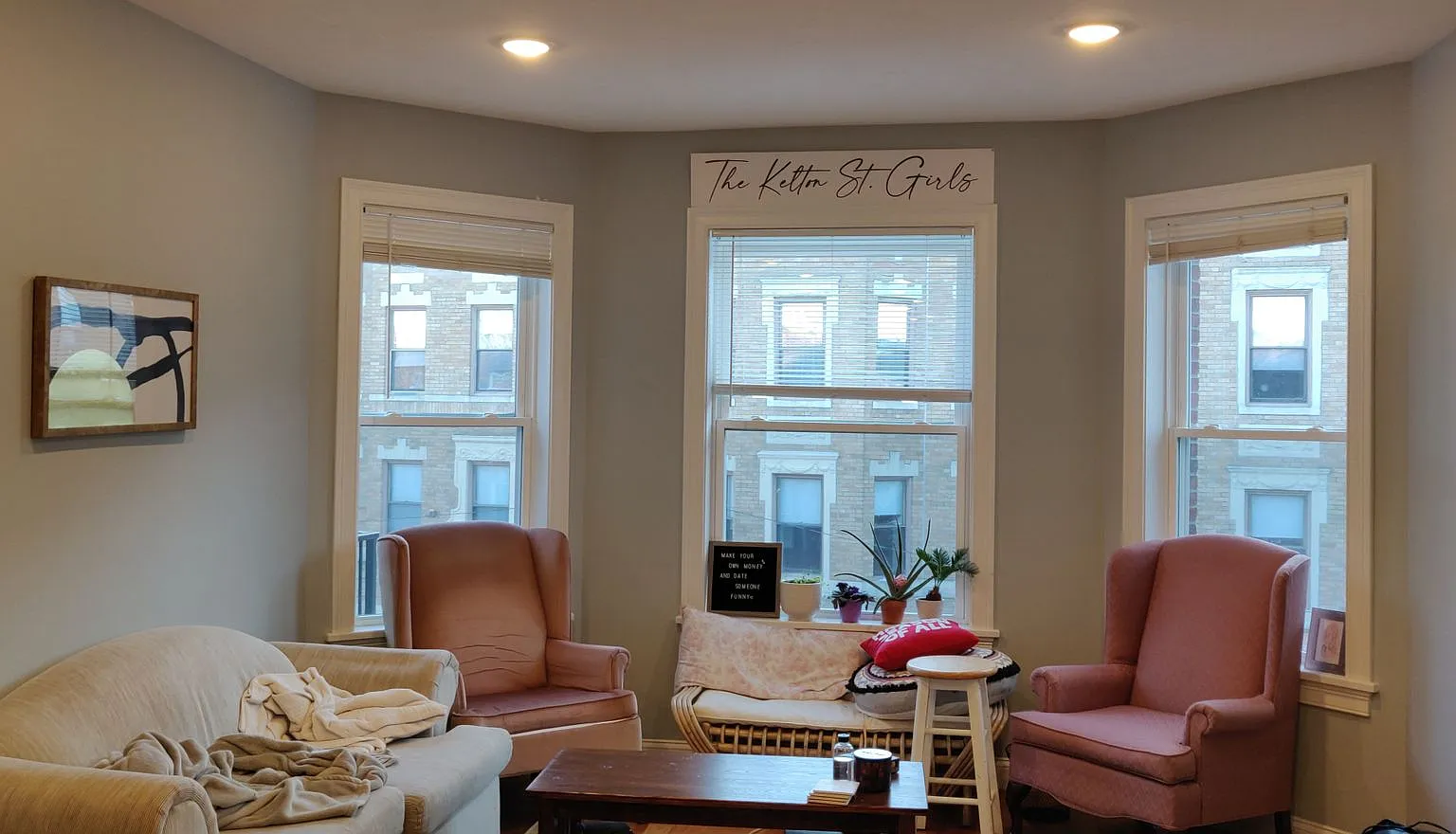 New Apartment in Allston. Eat-in Kitchen. High-End Appliances, Big Bedrooms, Lost of Closets, Lau... — Photo 3