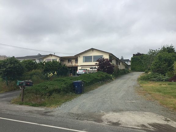 3rd image of 1462 S East Camano Dr