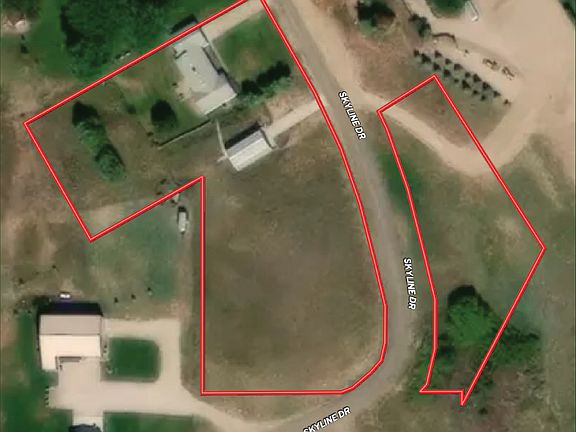 2nd image of 820 Skyline Dr