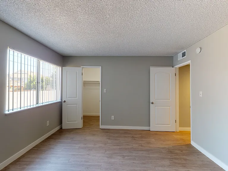 Pine Lake Apartments — Photo 28