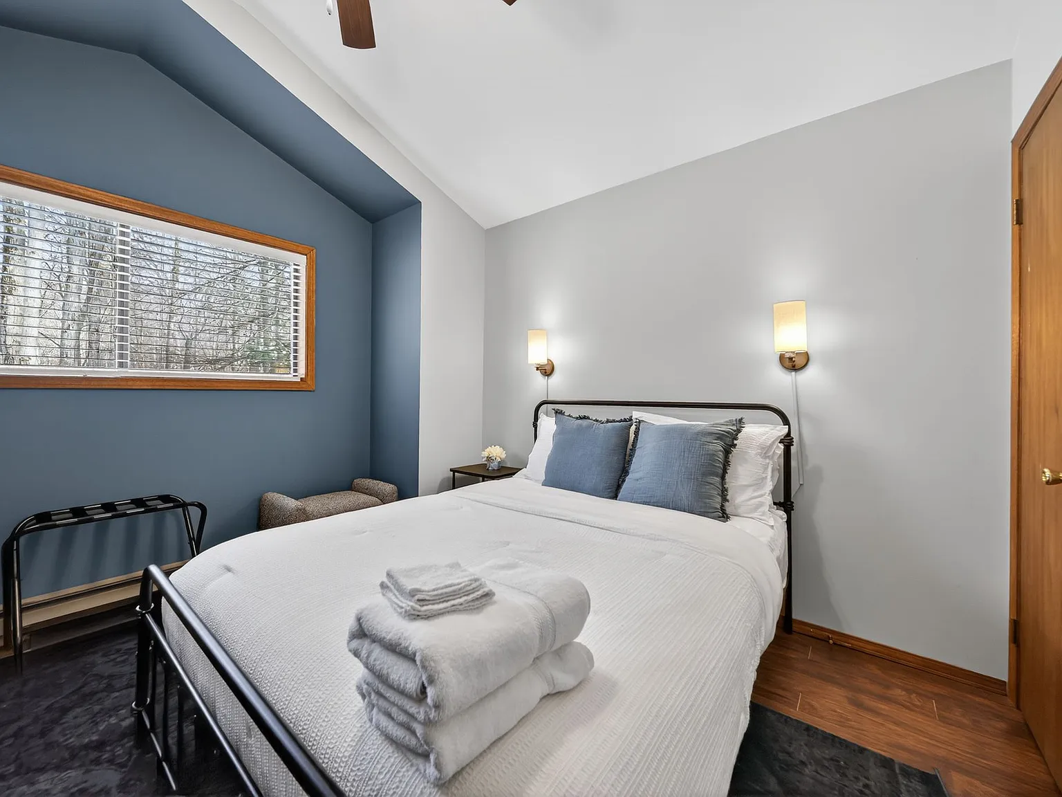 3 bed, 1044 sqft, $2,600 — Photo 4