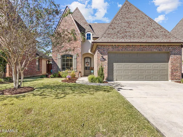 207 Fairwood Dr, Broussard, LA 70518
