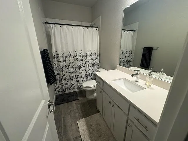 2025 Saint Andrews Way — Photo 5