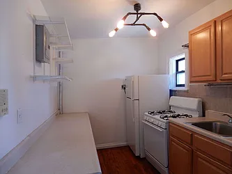 Rented by Aimee Grodanz, LREB