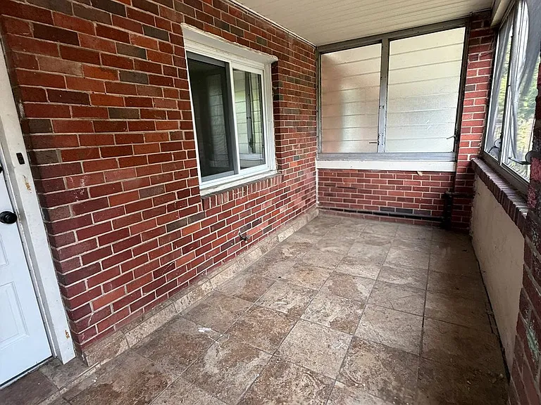 3426 Baker St NE — Photo 15