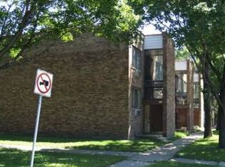 1728 W Rosehill Dr APT 1A, Chicago, IL 60660
