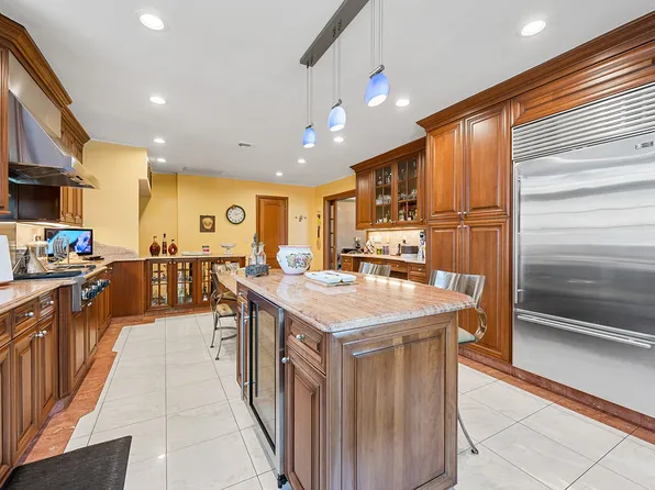 7325 14th Avenue image 14 of 52