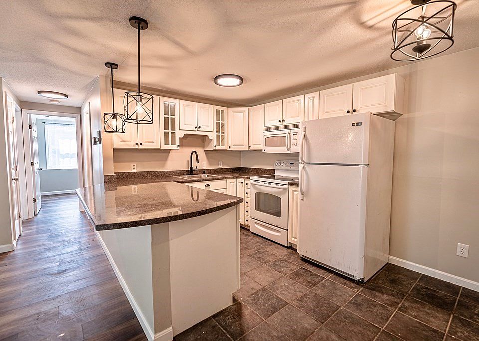 1471 Braley Rd APT 3, New Bedford, MA 02745 | Zillow