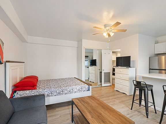 2nd image of 235 Liliuokalani Ave APT 338