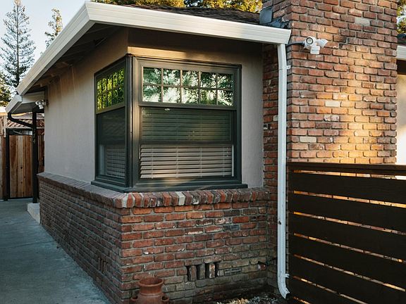3rd image of 174 Hobson St
