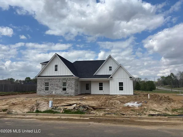 926 Buttermilk Dr, Nesbit, MS 38651