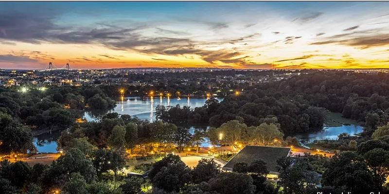 Sold by Lombardo Homes & Estates | media 19