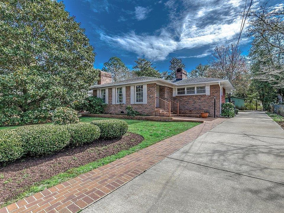 1st image of 107 Charlotte Dr