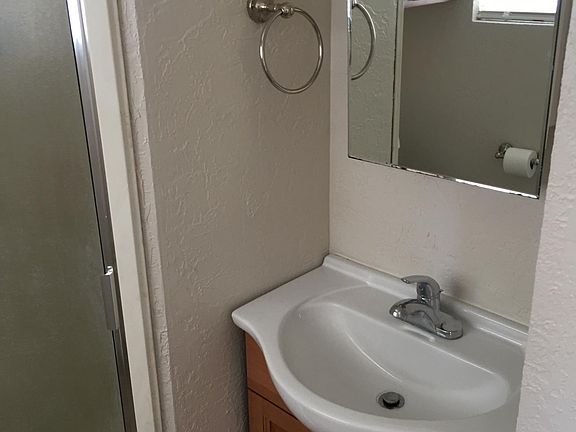 3rd image of 4420 SE 22nd Ave