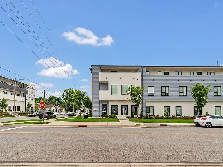 Clay Street Commons — Photo 30