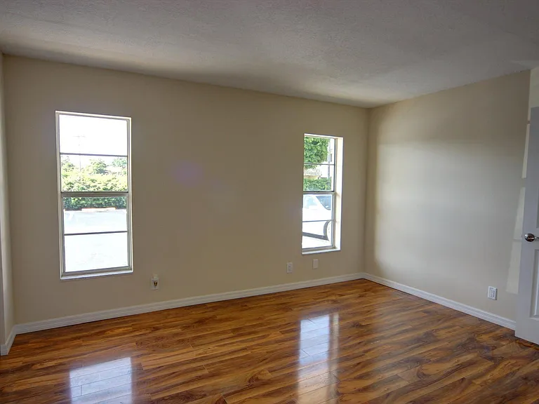 342 Southwind Dr #114 — Photo 8
