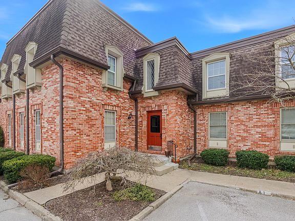 2nd image of 2710 Rollins Rd #1-AA