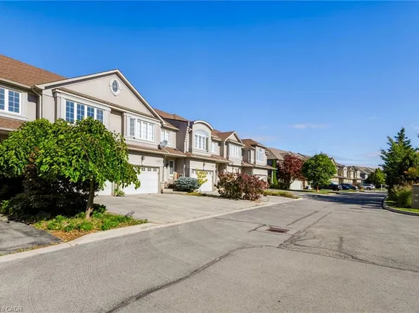 488 Stonehenge Dr, Hamilton, ON L9K 1S7