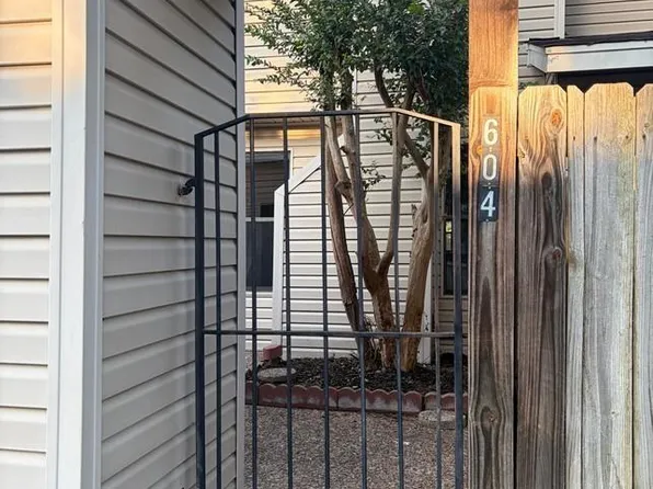 1 Shelby Rd APT 604, Sherwood, AR 72120