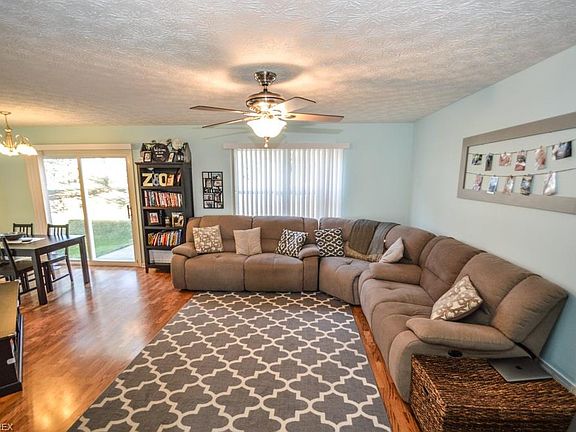 4th image of 539 Wykeham Ct