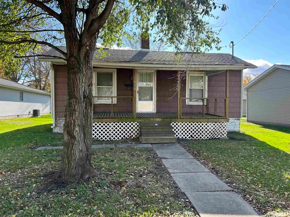 1014 W Vandeveer St, Taylorville, IL 62568