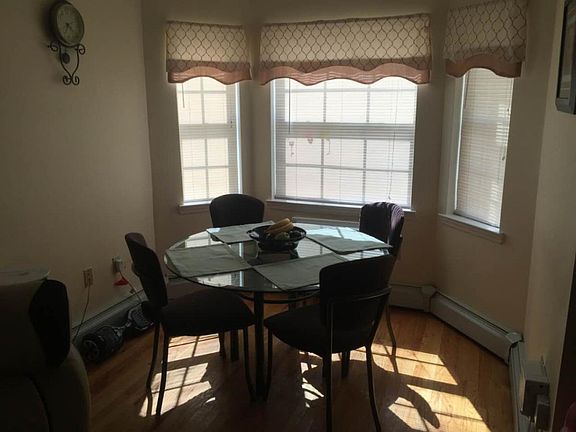 3rd image of 8259 Country Pointe Cir Floor 1