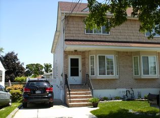 239 Kensington Ave, Staten Island, NY 10305