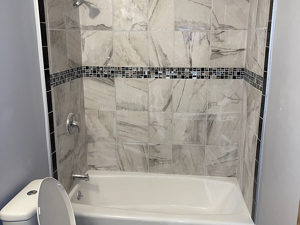 1st image of 3440 Heritage Pkwy #21