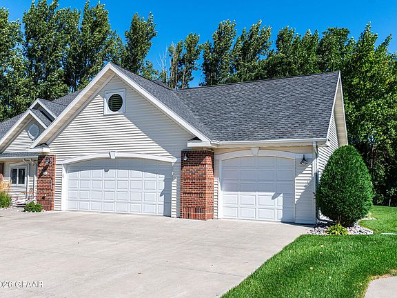 2nd image of 3111 Longbow Ct
