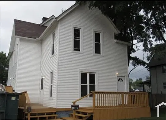3 bed, 950 sqft, $1,450 — Photo 2