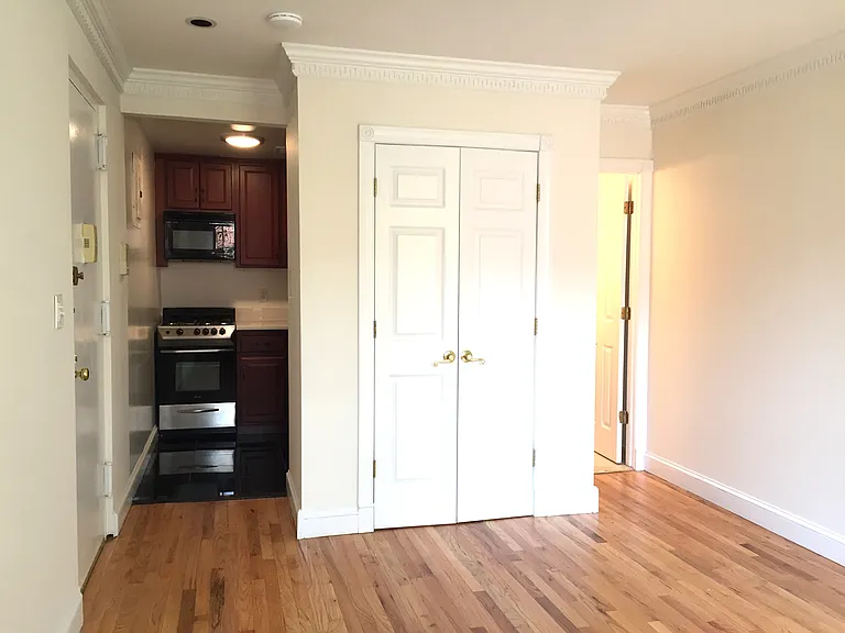 220 W 104th St #4W — Photo 3