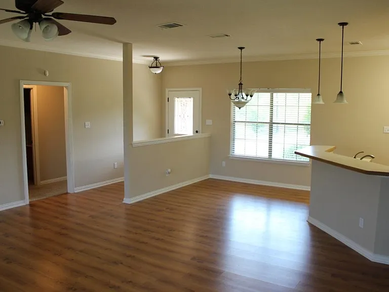 337 Clark Ave — Photo 5
