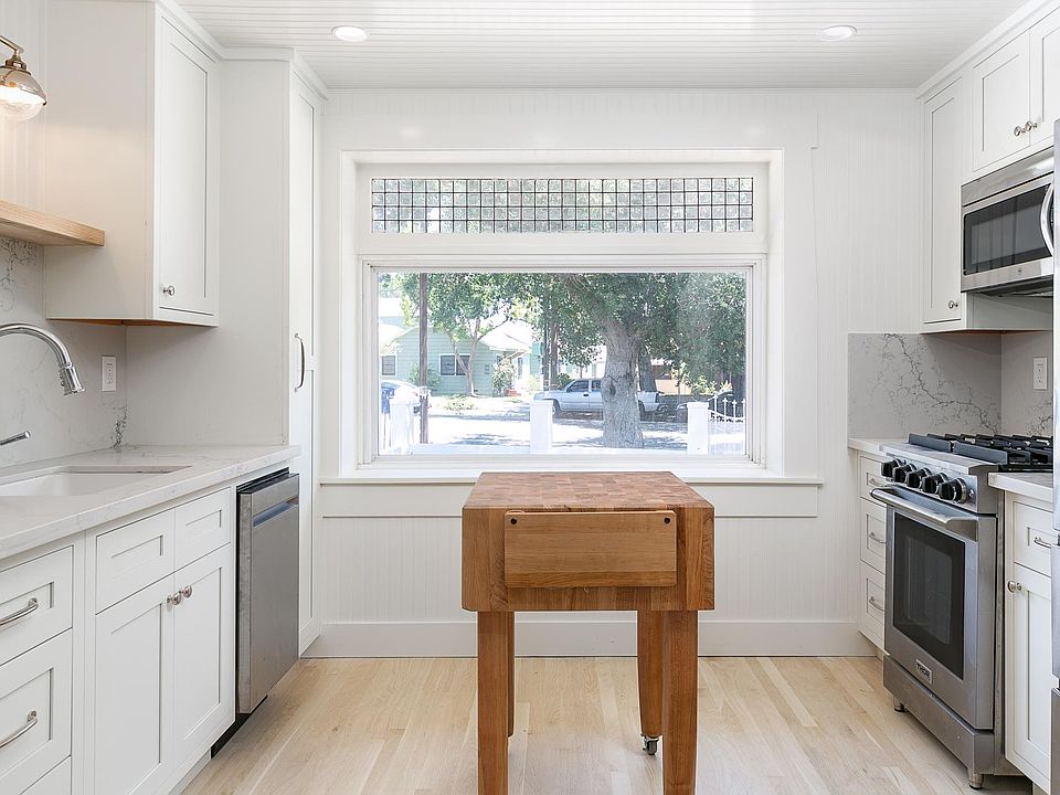 1st image of 407 N Avenue 66 #1
