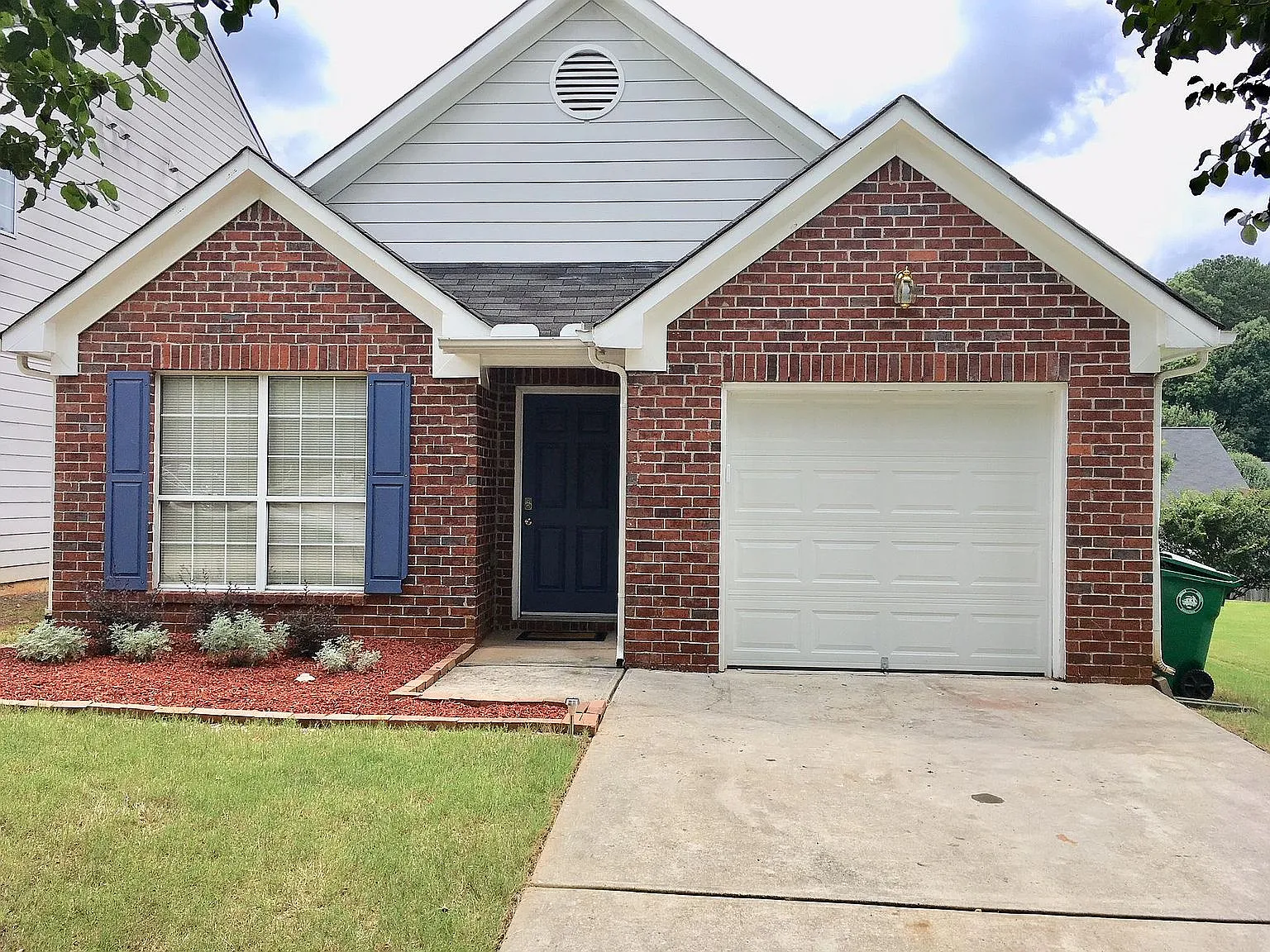 2 bed, 1205 sqft, $1,755 — Photo 1