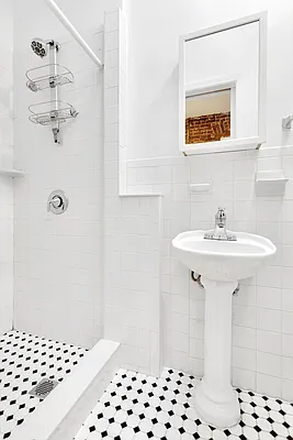 Rented by Cooper & Cooper Real Estate | media 9