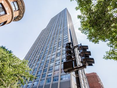 655 W Irving Park Rd APT 1808, Chicago, IL, 60613