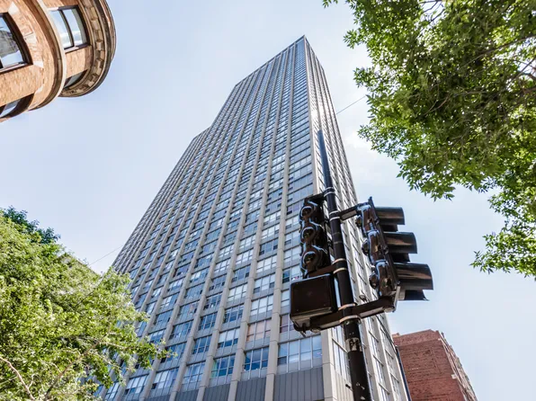 655 W Irving Park Rd APT 1808, Chicago, IL 60613