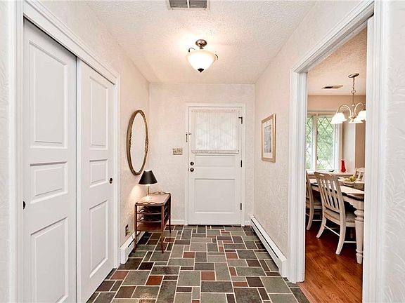 4th image of 5851 White Oak Ct