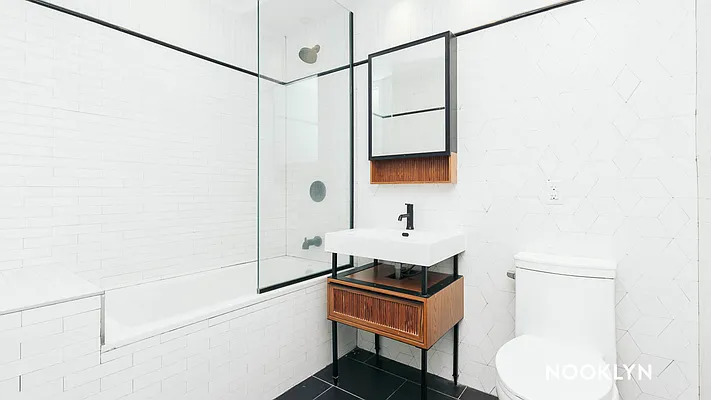 Rented by Nooklyn NYC LLC | media 118