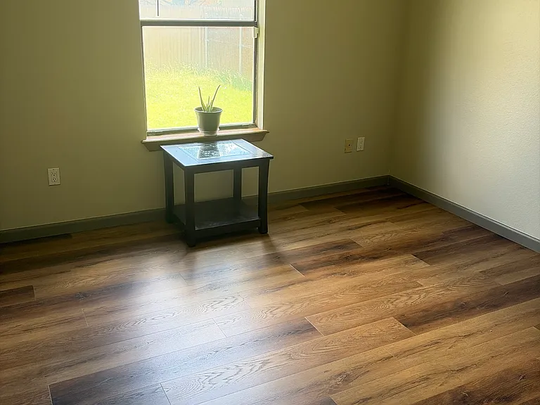 305 Chanticleer Pl — Photo 8