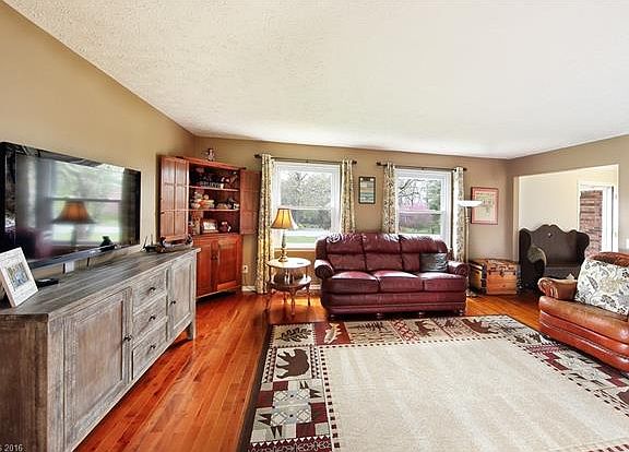 2nd image of 1640 Glenheath Dr